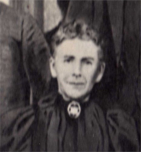 Photo of photos/Mary McInnes (wife of Angus McLennan) portrait